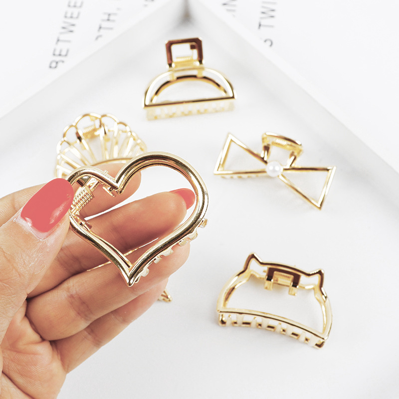 Small Minimalist Hair Claw Cli - Gold 6138 recension och pris